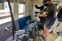 自転車をそのまま搭載した列車の試行
